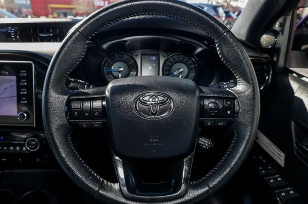 2022 Toyota HILUX Rugged X image 10