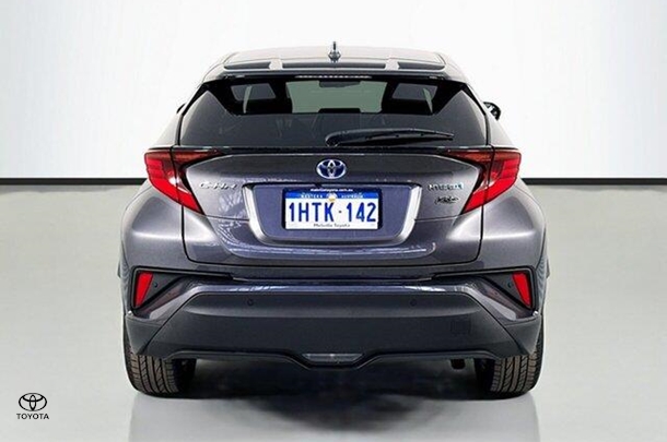 2022 Toyota C-HR Hybrid Koba 2WD image 7