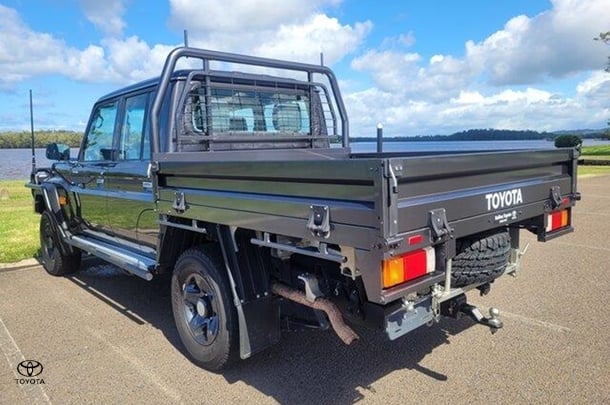 2023 Toyota LC Military GXL image 4
