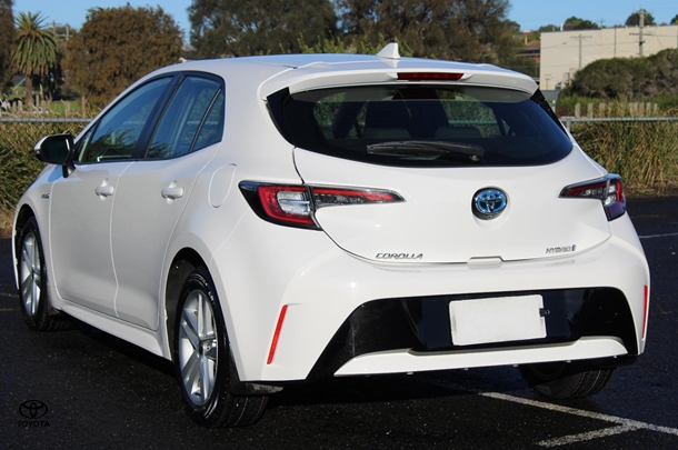2020 Toyota Corolla Hatch Hybrid Ascent Sport image 10