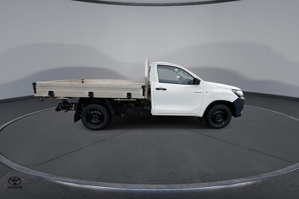 2023 Toyota HILUX Workmate image 9