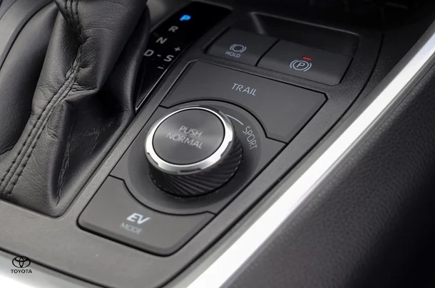 2024 Toyota Rav4 Hybrid GX AWD image 2