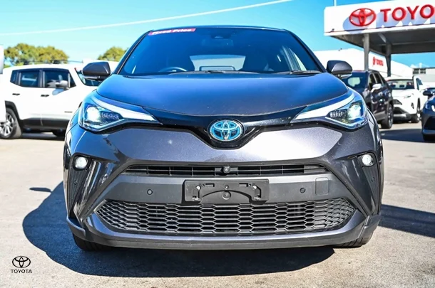 2023 Toyota C-HR Hybrid Koba 2WD image 4