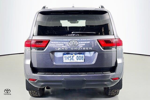 2022 Toyota LANDCRUISER VX image 7
