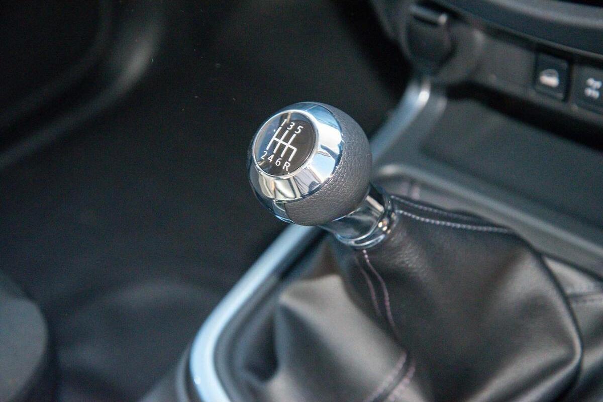 2024 Nissan Navara SL D23 Manual 4x4 MY24 Dual Cab image 16