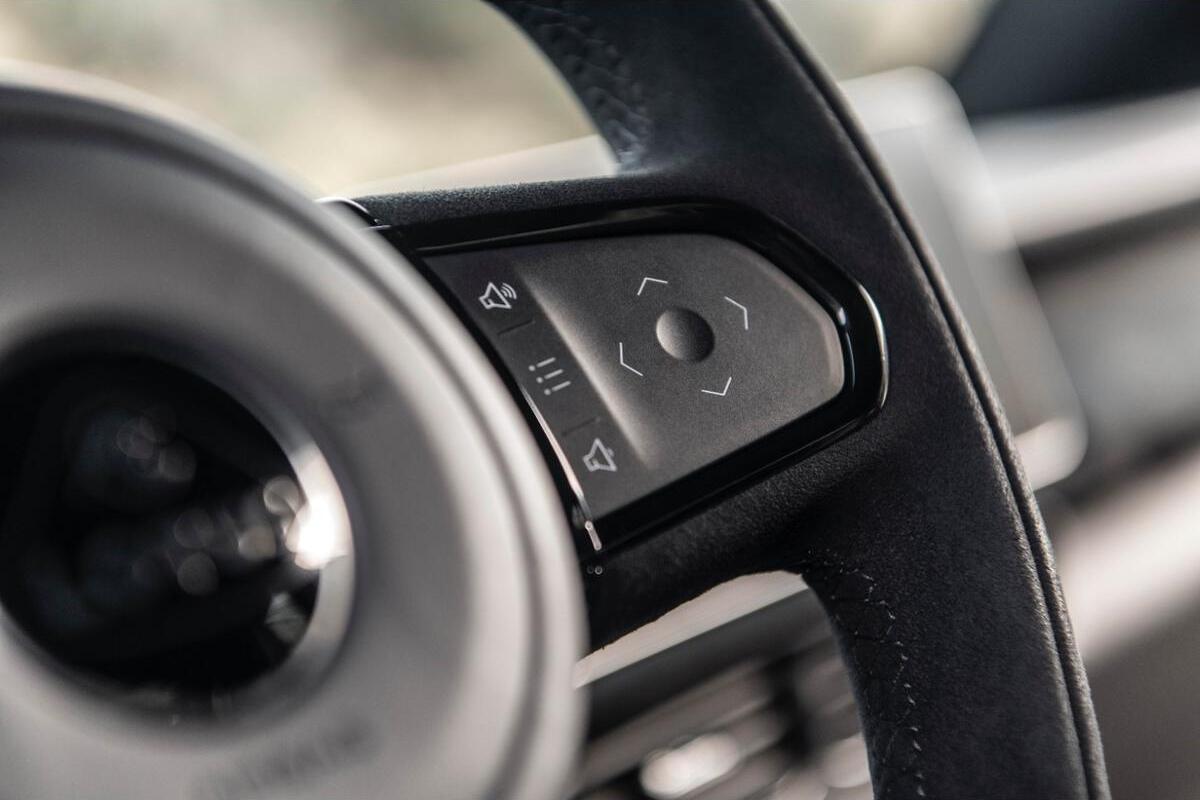 2024 Lotus Emira 2.0T DCT First Edition Auto MY24 image 6