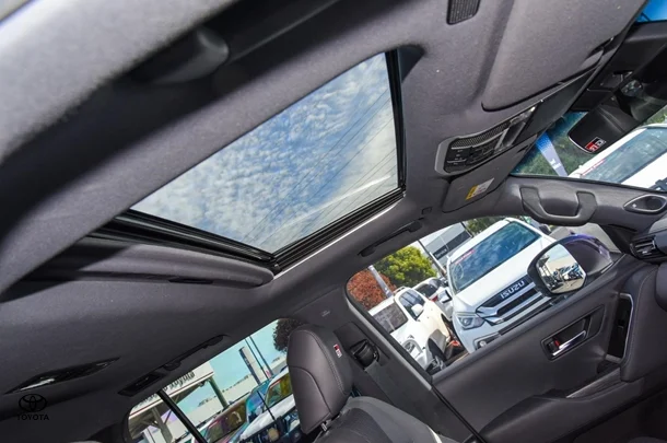 2024 Toyota Landcruiser GR-S image 18
