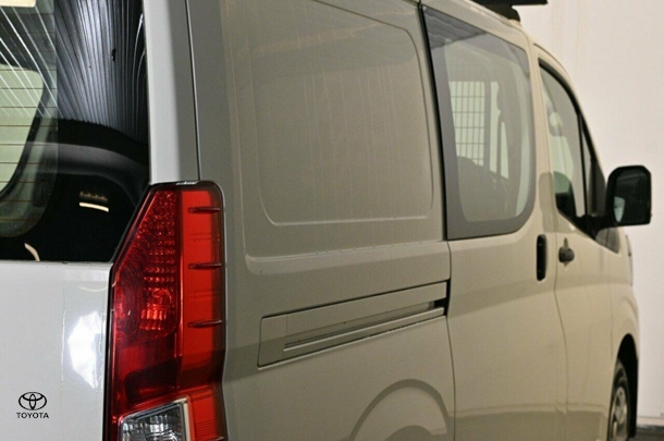 2019 Toyota Hiace LWB image 20