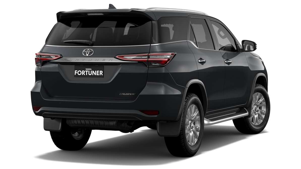 2025 Toyota Fortuner Crusade Automatic image 3