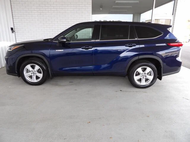 2021 Toyota Kluger Hybrid GX AWD image 3