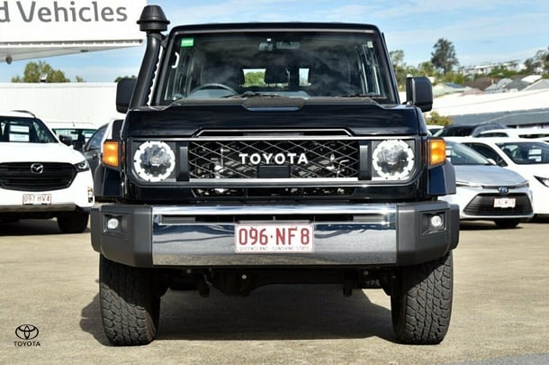 2025 Toyota LC Military GXL image 4