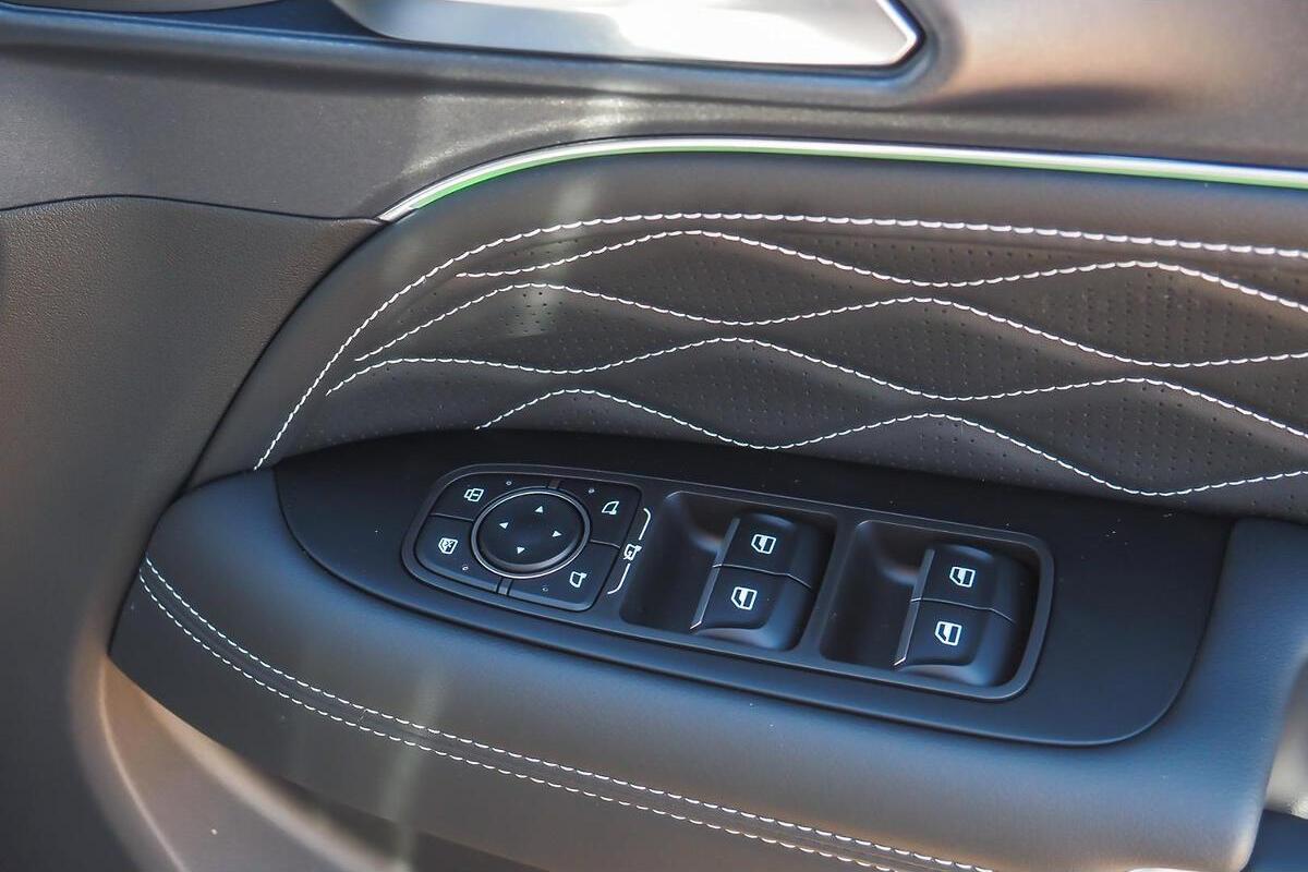 2025 GWM Tank 300 Lux Hybrid Auto 4x4 image 17