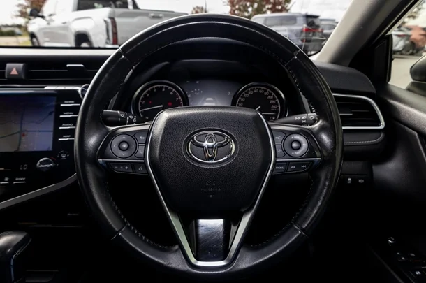 2018 Toyota CAMRY SX image 11