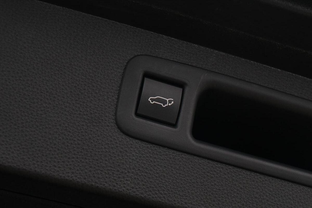 2025 Toyota Kluger Grande Auto eFour image 12