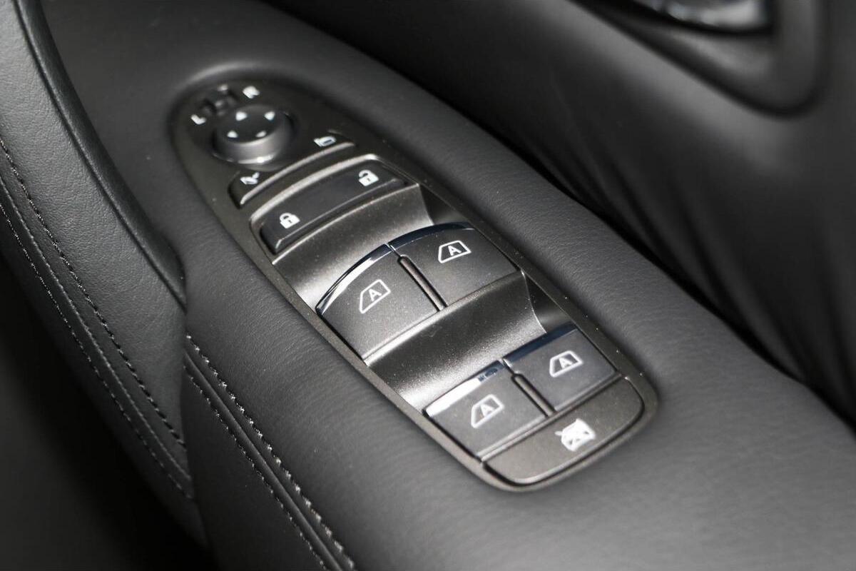 2024 Nissan Patrol Ti-L Y62 Auto 4x4 MY24 image 23