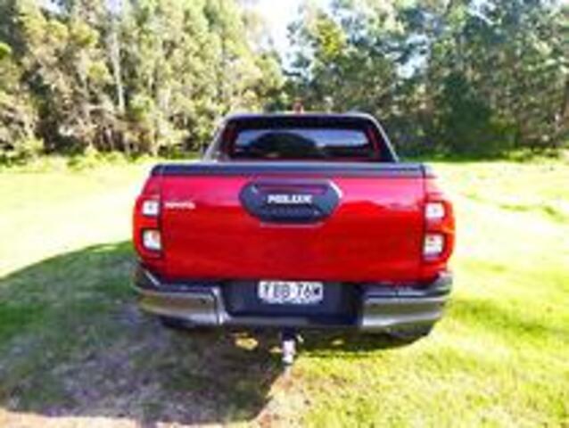 2023 Toyota Hilux Rogue image 8