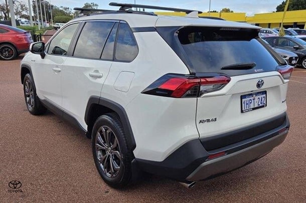 2021 Toyota RAV4 Hybrid GXL-2WD image 5