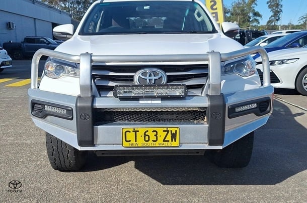 2019 Toyota Fortuner GX image 2