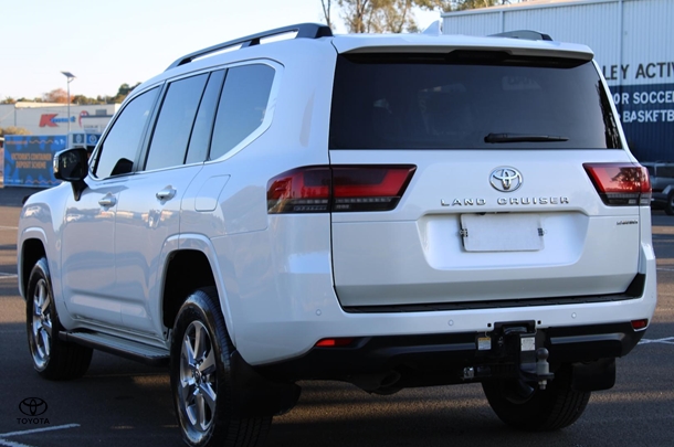 2023 Toyota Landcruiser Sahara image 11