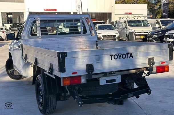 2023 Toyota HiLux 4x2 Workmate image 2