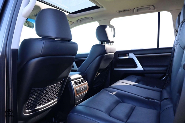 2020 Toyota Landcruiser VX image 27