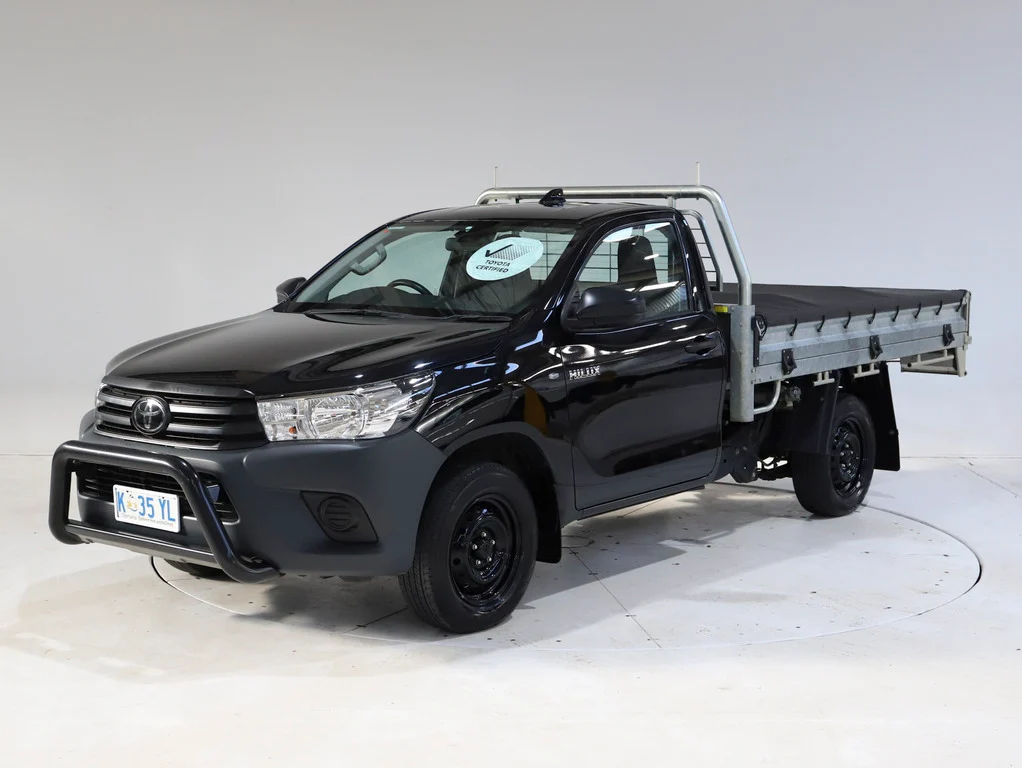 2022 Toyota Hilux Workmate image 3