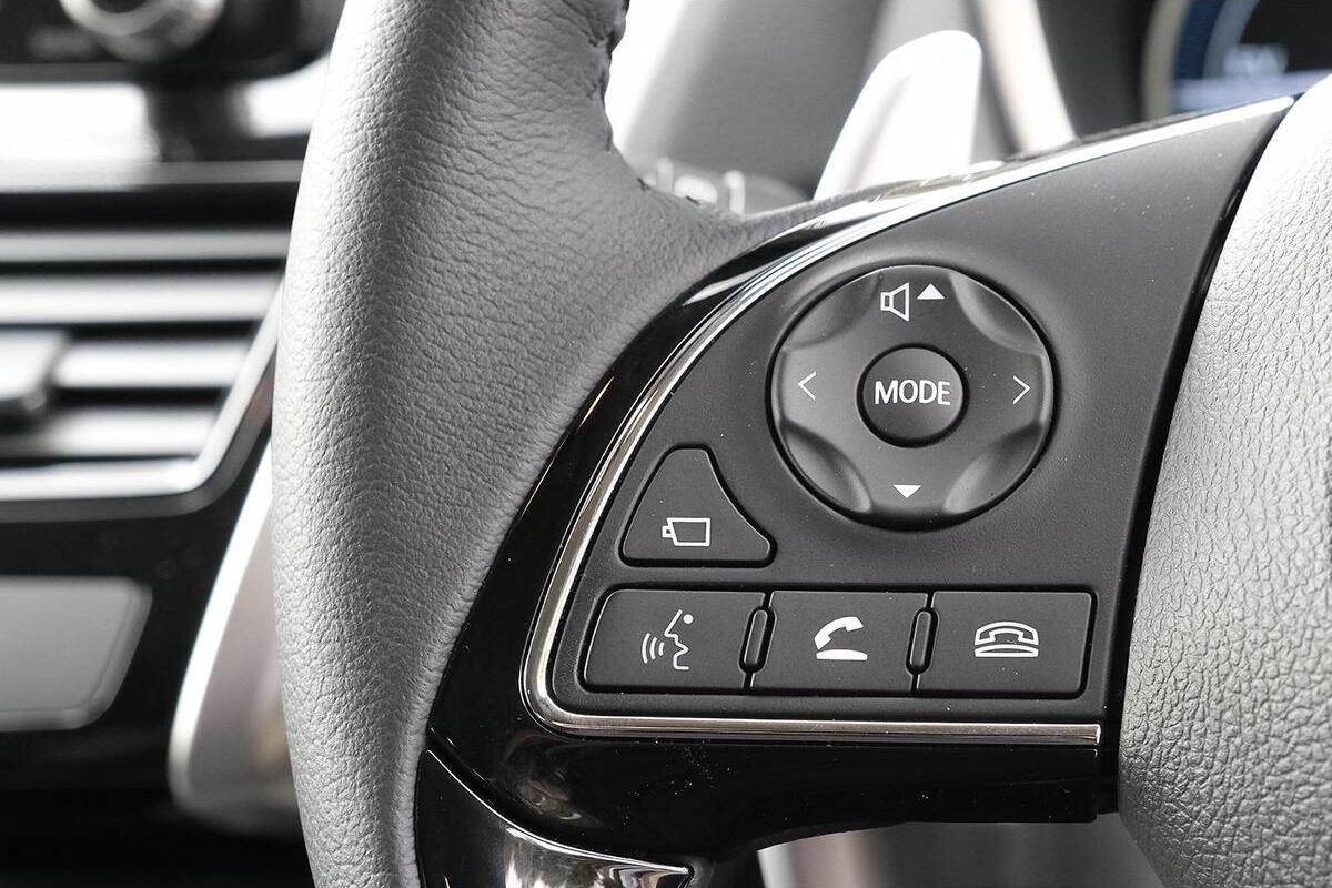 2025 Mitsubishi Eclipse Cross PHEV Aspire YB Auto AWD MY24 image 17