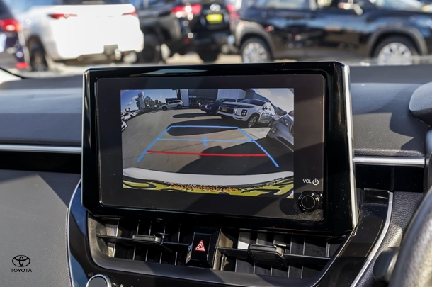 2023 Toyota Corolla Sedan Hybrid Ascent Sport image 15