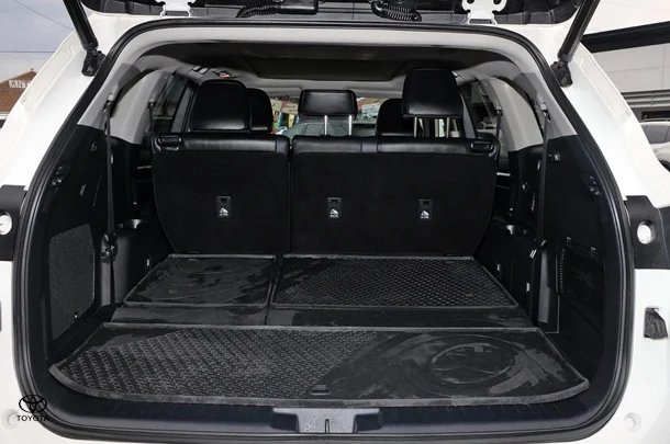2021 Toyota KLUGER AWD GRANDE image 22