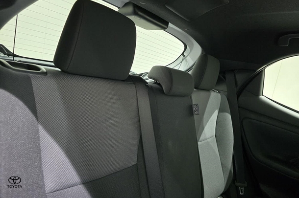 2024 Toyota Yaris HB Hybrid Ascent Sport image 26