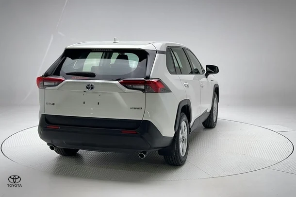 2021 Toyota RAV4 Hybrid GX AWD image 2