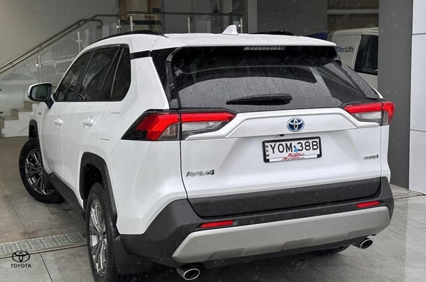 2024 Toyota RAV4 Hybrid GXL AWD image 2