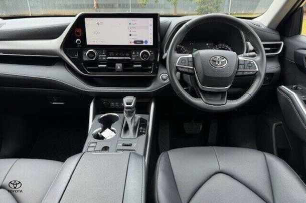 2023 Toyota KLUGER GXL AWD image 17