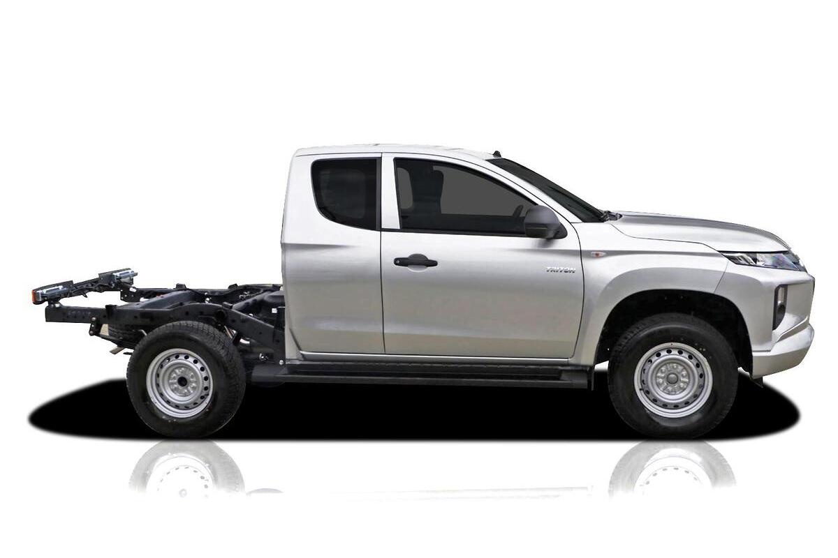 2024 Mitsubishi Triton GLX MR Manual 4x4 MY23 image 5
