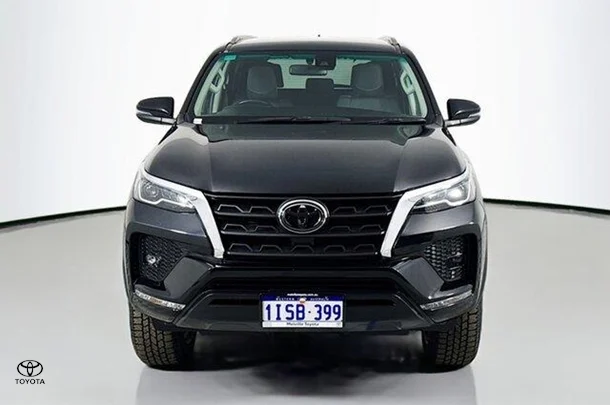 2023 Toyota FORTUNER GXL image 2