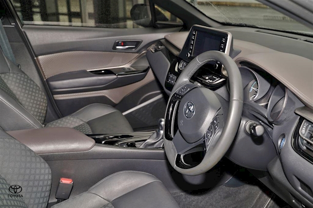 2022 Toyota C-HR Hybrid Koba 2WD image 7