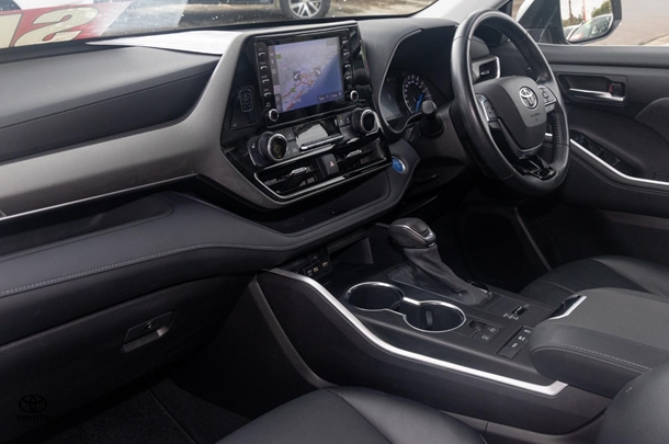 2021 Toyota KLUGER HYBRID GXL AWD image 8
