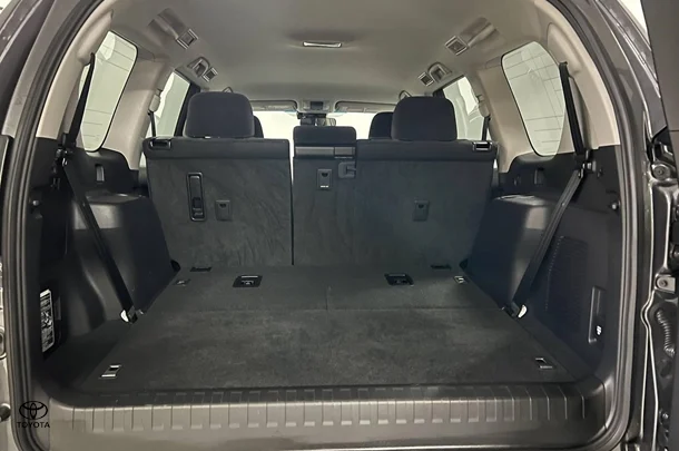 2022 Toyota Prado GXL image 14