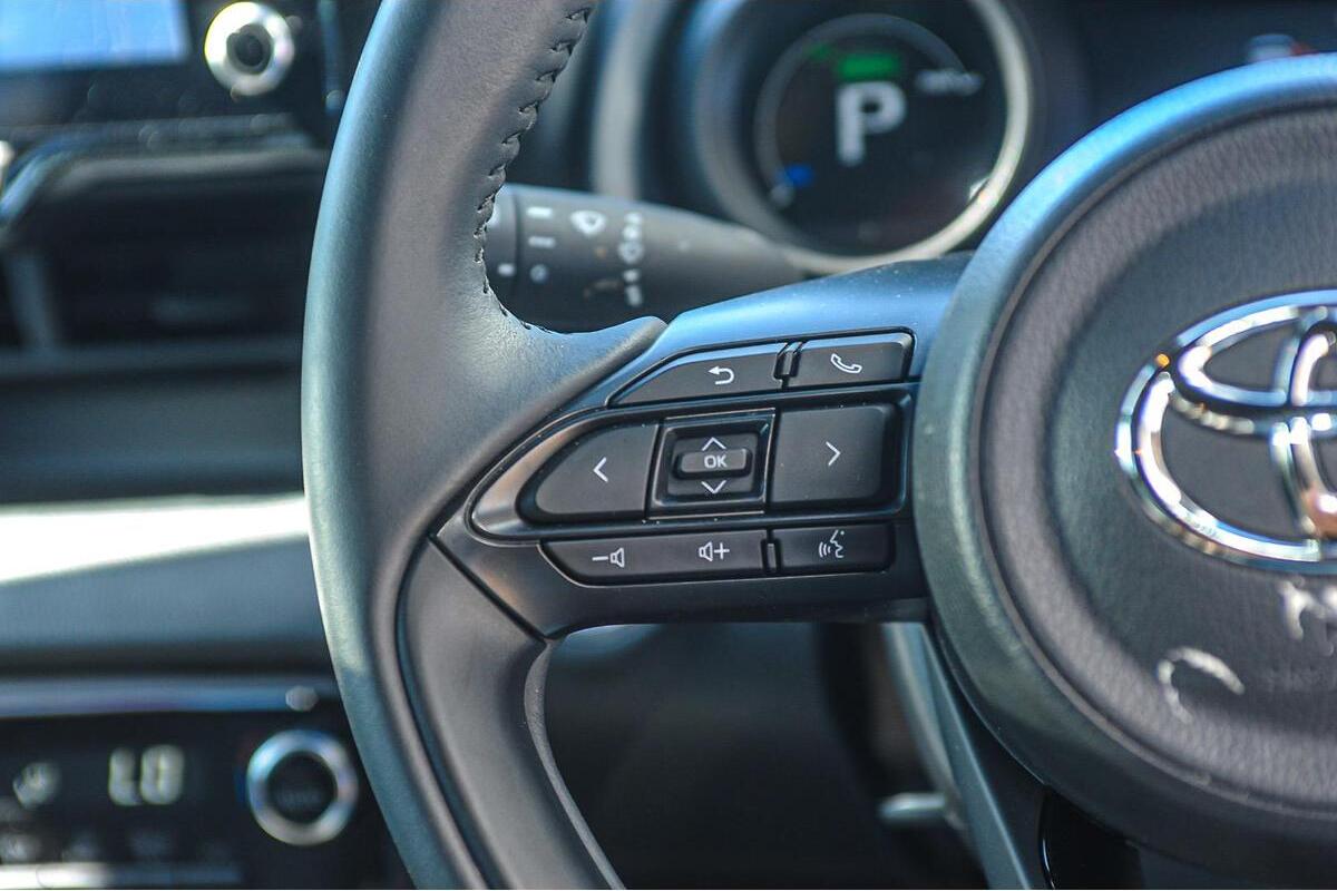 2024 Toyota Yaris ZR Hybrid Auto image 13