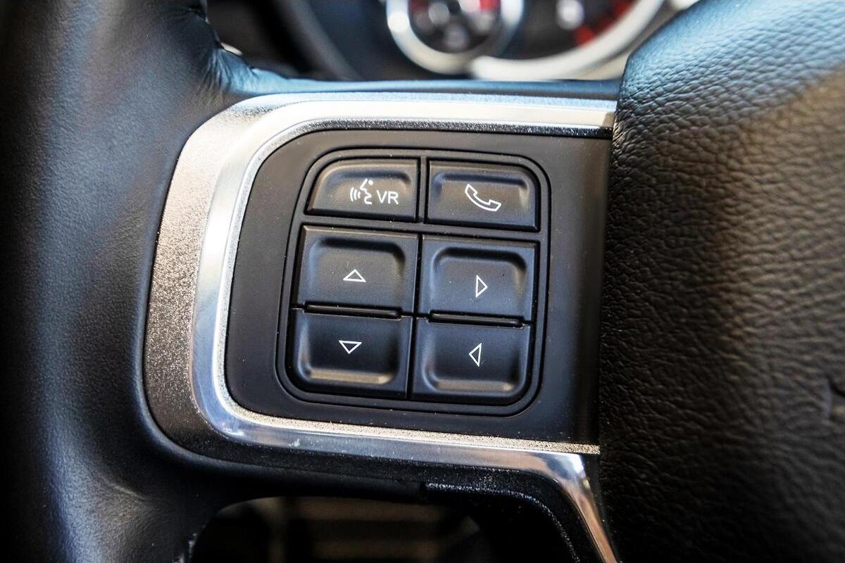 2024 RAM 2500 Laramie Auto 4x4 MY24 image 17