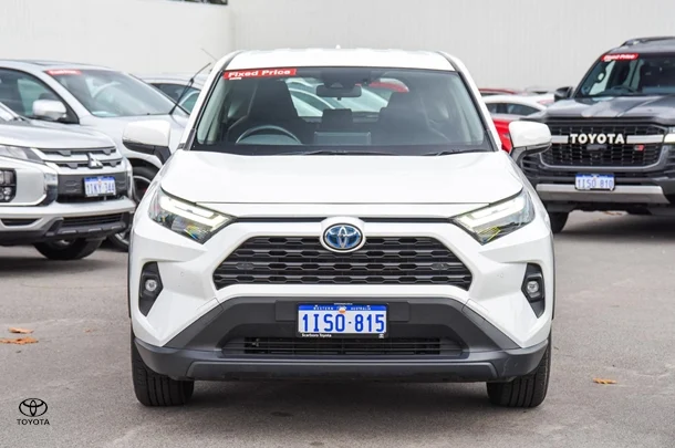 2023 Toyota Rav4 Hybrid GX image 3