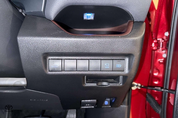 2021 Toyota Rav4 Hybrid Cruiser 2WD image 15
