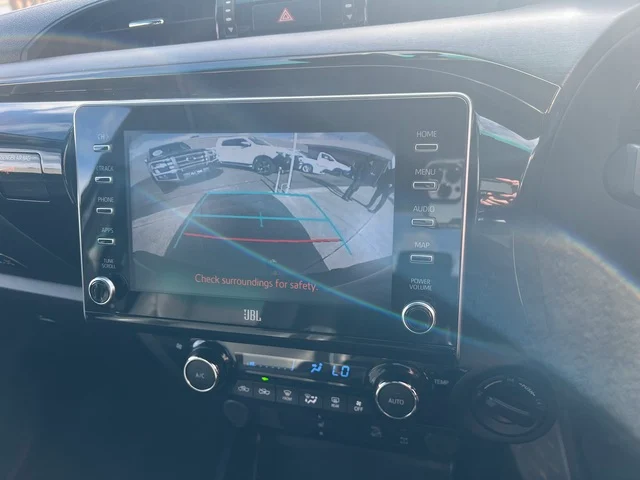 2021 Toyota Hilux Rogue image 4