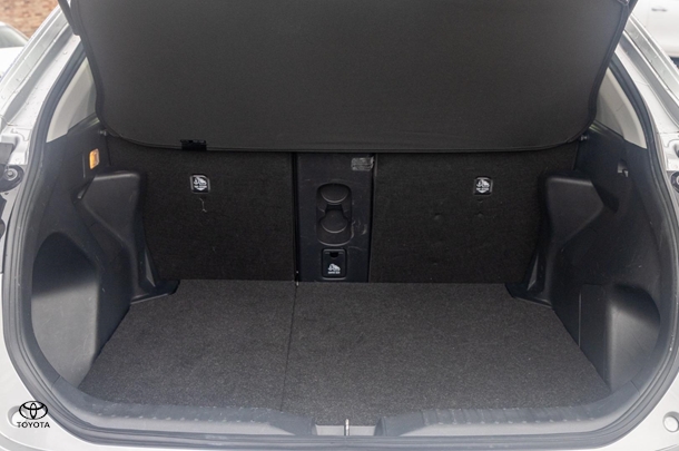 2023 Toyota Yaris Cross Hybrid GX image 19