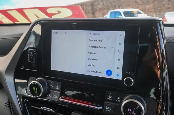 2022 Toyota KLUGER HYBRID GX AWD image 18