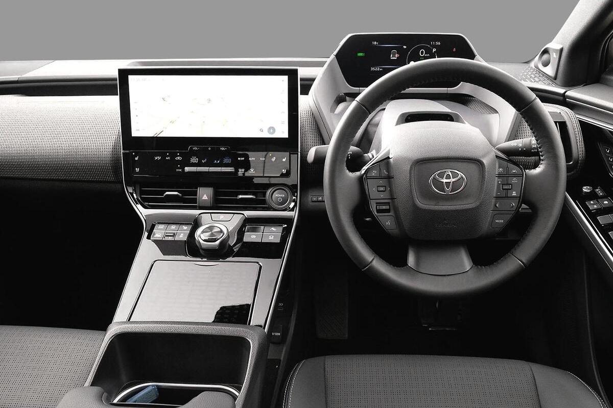 2024 Toyota bZ4X Auto AWD image 6