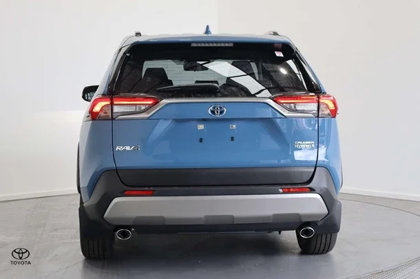 2024 Toyota RAV4 Hybrid Cruiser 2WD image 6
