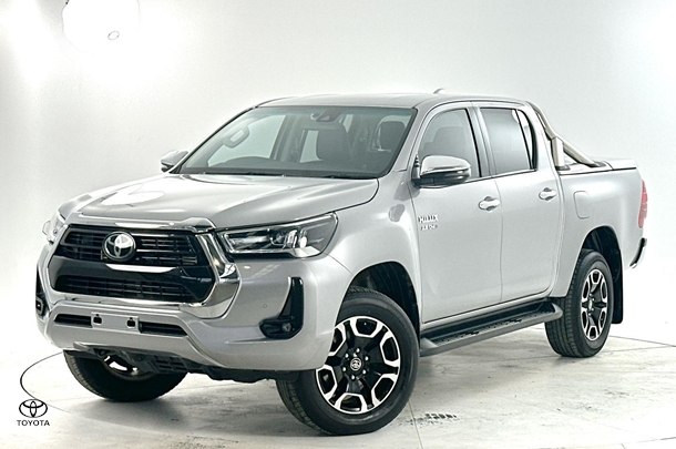 2022 Toyota Hilux SR5 image 7
