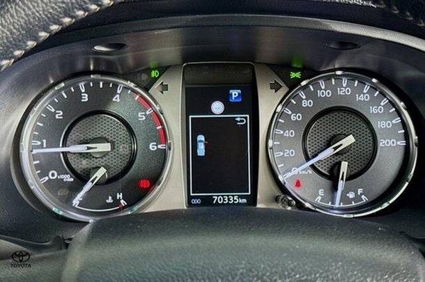 2022 Toyota Hilux SR5 image 20