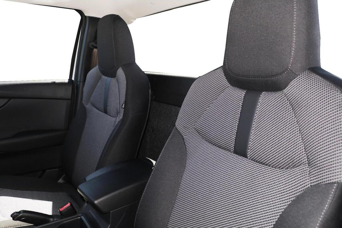 2024 Mazda BT-50 XS TF Auto 4x2 image 8